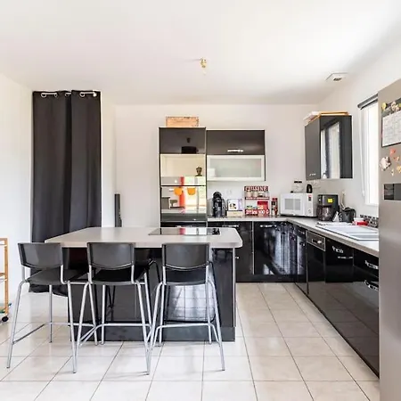 Petite Maison Chaleureuse Avec Vue Imprenable Esson