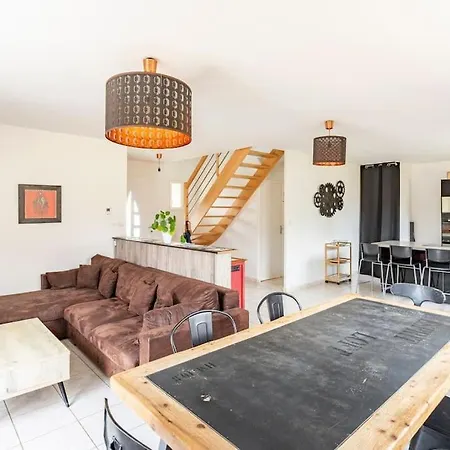 Petite Maison Chaleureuse Avec Vue Imprenable بيت للعطل *